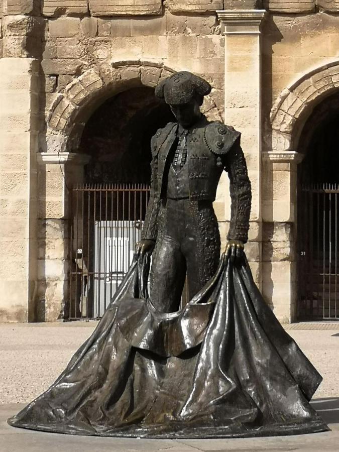 Hôtel De L'Amphithéâtre Nimes Ngoại thất bức ảnh