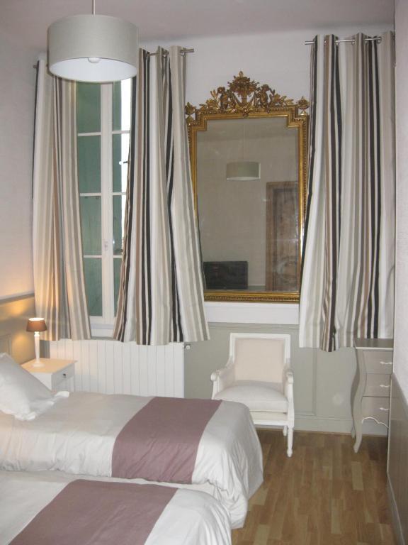 Hôtel De L'Amphithéâtre Nimes Phòng bức ảnh