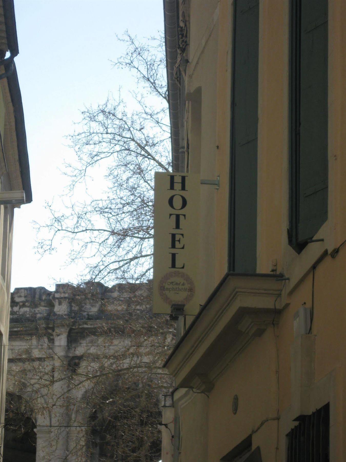Hôtel De L'Amphithéâtre Nimes Ngoại thất bức ảnh